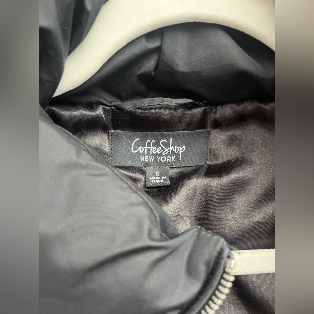 Cropped Puffer Jacket - Picture 5 of 5